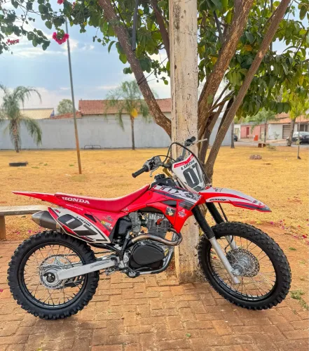 CRF 230 / 2009 / CHEIA DE ACESSÓRIOS