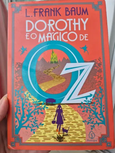Livro Dorothy e o Mágico de Oz - L. Frank Baum