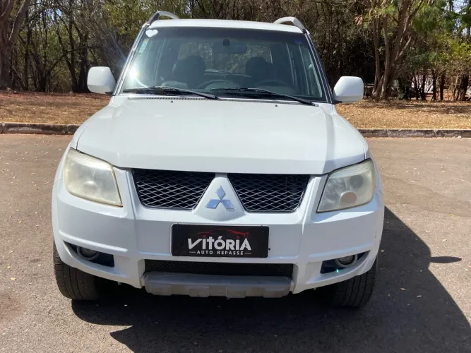 Mitsubishi Pajero TR4 2.0 Flex 16V 4X2 Mec. 2013
