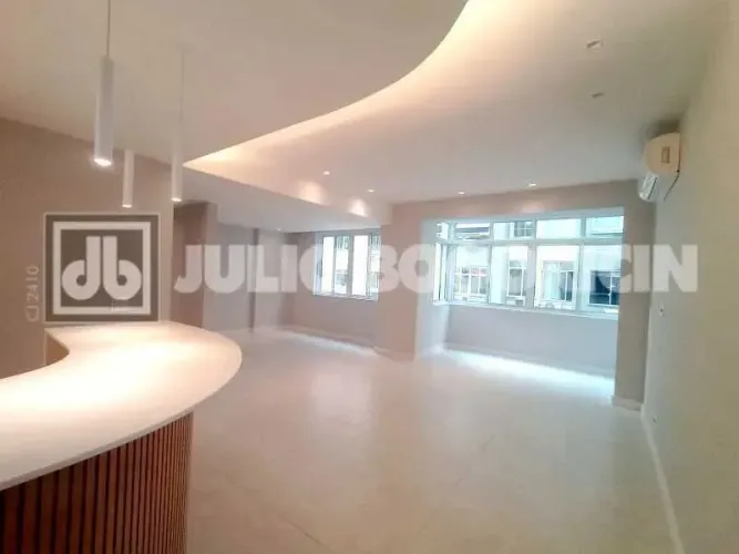 Copacabana - quadra da praia, 2 quartos suíte, vaga