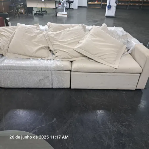 Sofá Modular Amplo e Confortável