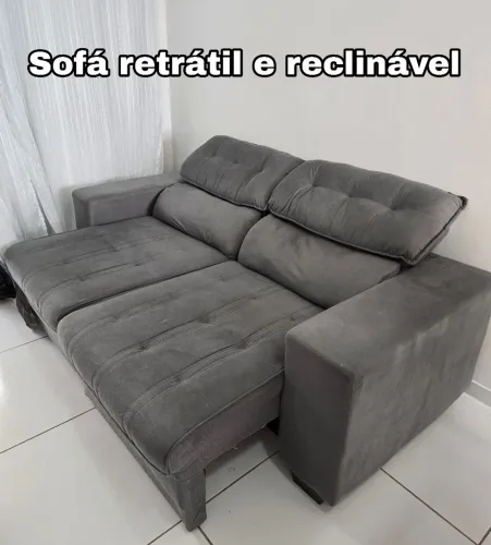 Sofá retrátil e reclinável