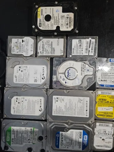 Lote de 12 HD's com defeito Notebook e Desktop