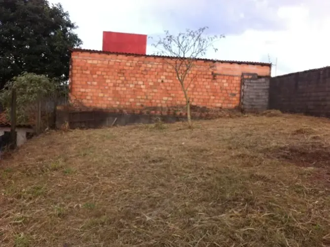 EXCELENTE  LOTE 360 METROS BAIRRO JARDIM CANADA 