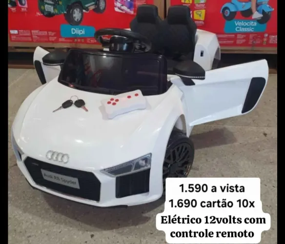 CARRO ELÉTRICO INFANTIL AUDI R8