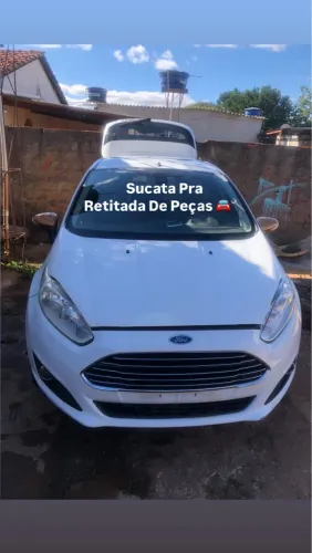 Ford New Fiesta 2014 - Sucata para retirada de peças