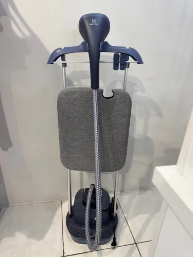 Vaporizador de Roupas Electrolux