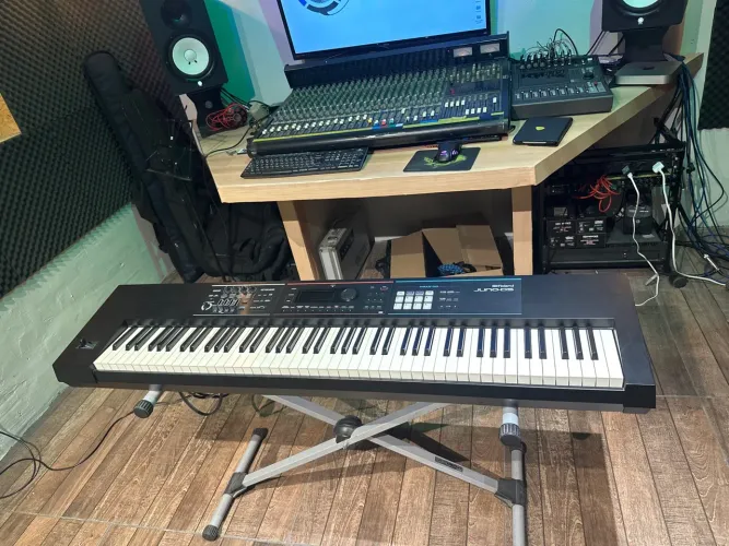 Teclado Roland Juno-DS 88