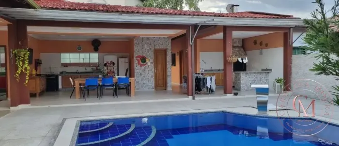 Condomínio Greenville II - Casa com 4 suítes, piscina.