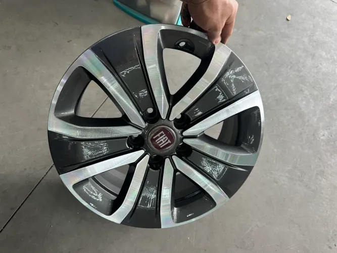 Jogo de rodas Fiat toro aro 16 sem detalhes 