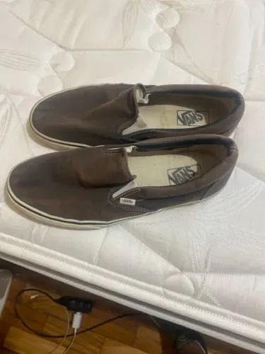 Tênis Vans Slip On Marrom
