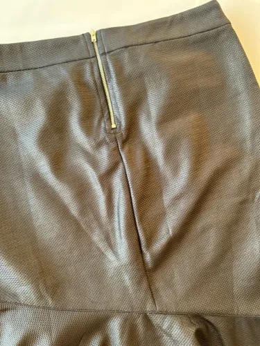 Saia preta elegante
