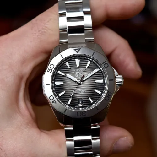 Relógio prata e cinza tag Heuer aquaracer automático 