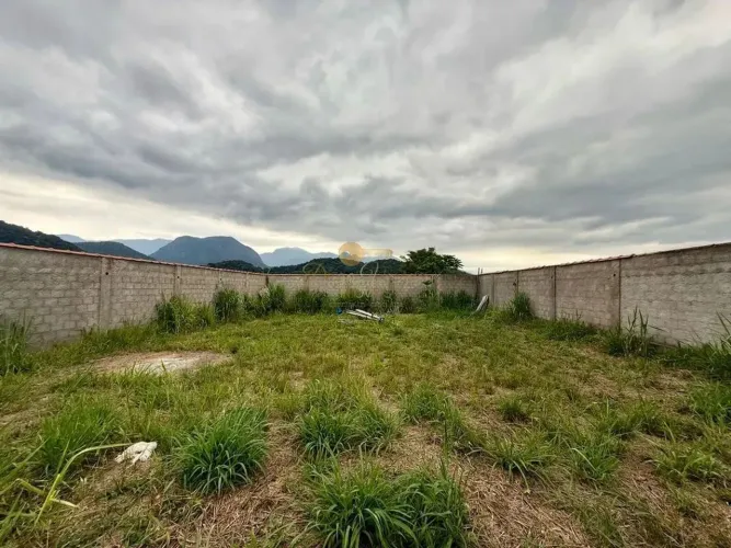 Terreno para Venda em Guapimirim, Cotia