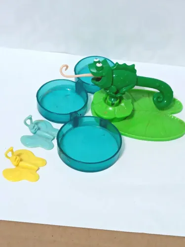 Camaleão Kinder ovo páscoa 