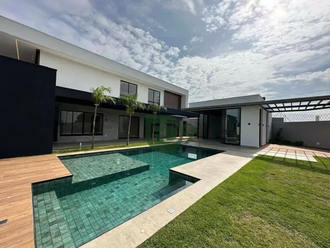 Casa com 4 quartos à venda, 445 m² por R$ 4.990.000 - Condomínio Estância Hipica - Nova Od