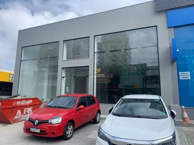 Excelente Oportunidade para locação- Sala Comercial no Centro de Palhoça com 320 m²!