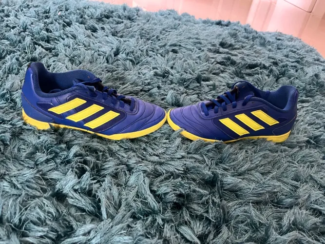 Tênis futsal adidas infantil 