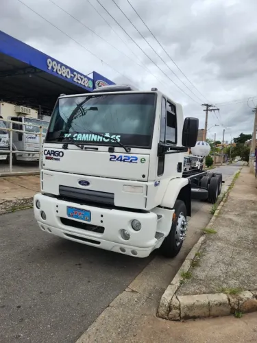FORD CARGO 2422 E 6x2 |  2009/2010