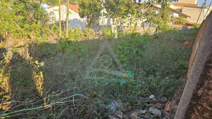 Terreno à venda em Campinas, Vila Marieta, com 906 m²