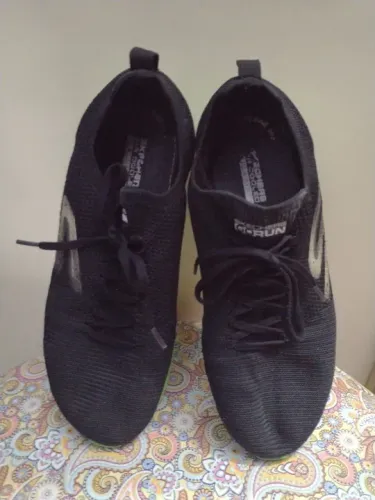 Tênis Skechers Go Run - Preto - Tamanho 42 em bom estado 