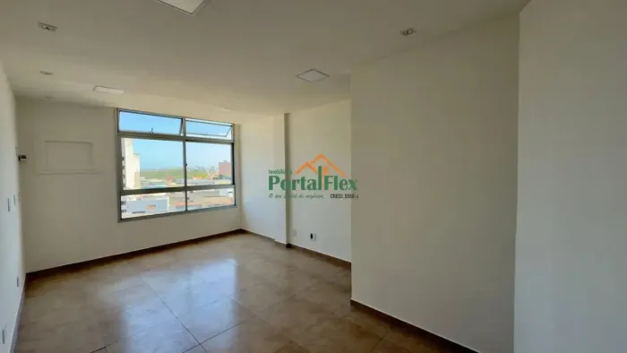 Sala à venda em Parque Residencial Laranjeiras - Serra/ES