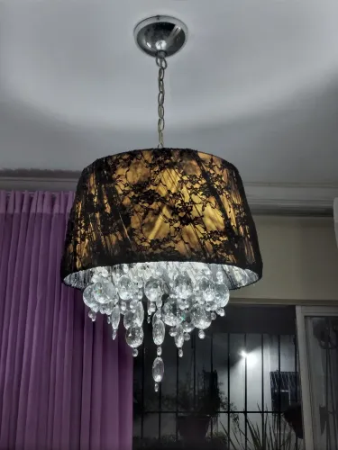 Lustre Elegante com Design Exclusivo