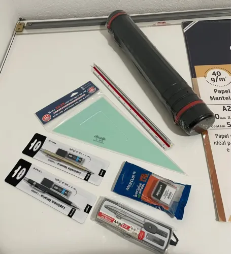 Kit Desenho Técnico: Réguas, Esquadro, Lapiseiras e mais!