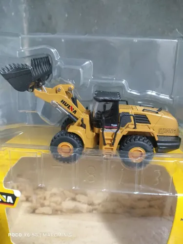 Miniatura Pá Carregadeira Huina Amarelo - Metal 1:60 (14,5cm)