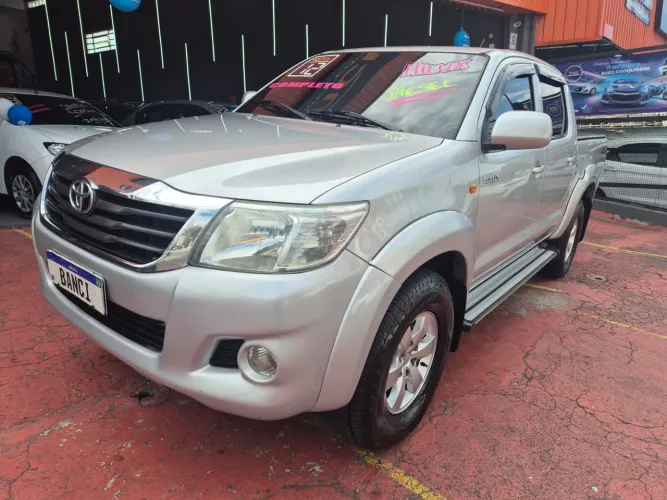 TOYTA HILUX  2.5 DIESEL 4X4 2012 