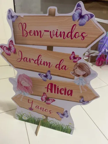 Painel Decorativo Infantil Jardim da Alicia - 4 Anos