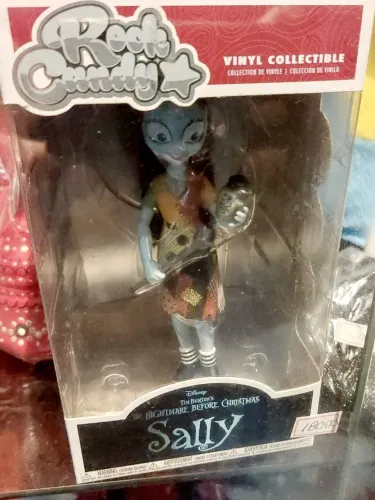 Vendo boneco Rock Candy Sally