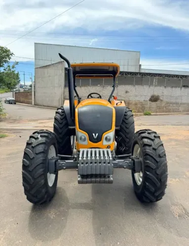 Trator Agrícola Valtra A950 IMPECÁVEL