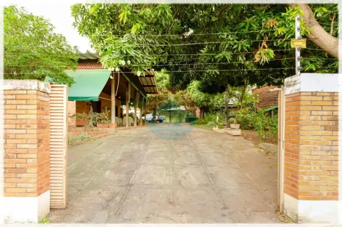 Excelente Casa Comercial no Santa Rosa codigo: 132517