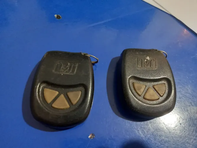 Vendo controle portão eletrônico usado