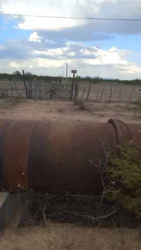 Vende-se roça na adutora com um ponto de água. 