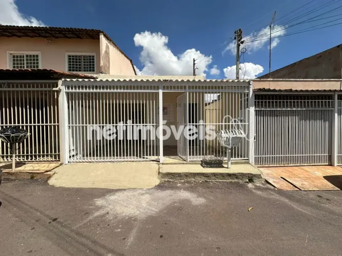 Casa de 3 Quartos Reformada na QNL 22