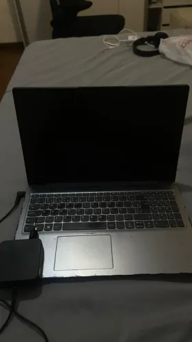 Notebook Lenovo Ideapad 3 - 12gb de RAM - AMD Ryzen 5 5500U com placa de vídeo integrada
