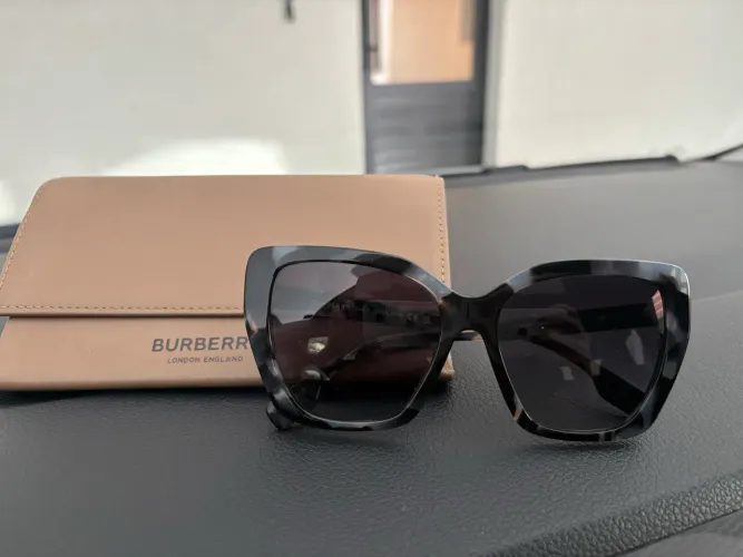 Óculos de sol Burberry Original 