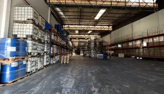 CONDOMÍNIO DE GALPÕES INDUSTRIAIS! COM RENDA