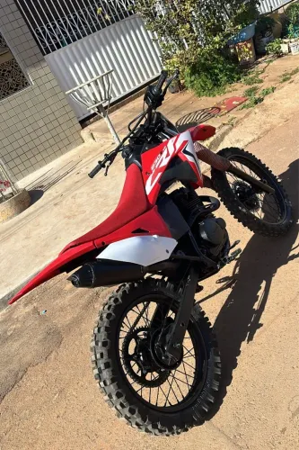 CRF 230 2008 pneus e bateria novos