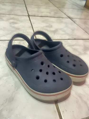 Crocs infantil