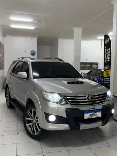 Toyota Hilux SW4 SRV D4-d 4X4 3.0 TDI Dies. AUT 2012