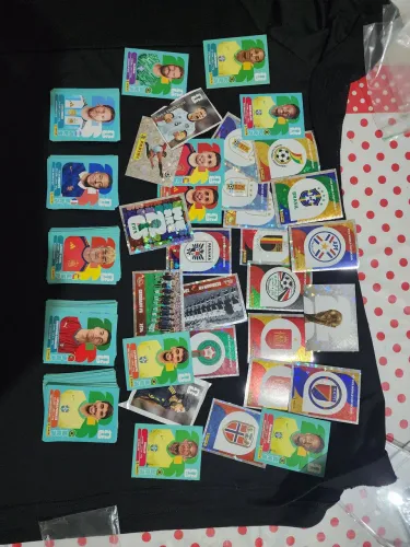 Figurinhas panini copa 2026, quase 300 figurinhas.