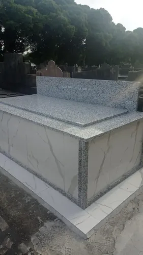 ? JAZIGO À VENDA - Cemitério São Francisco Xavier (do Caju), Rio de Janeiro