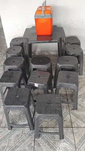 Mesa de Lanchonete com Banquinhos