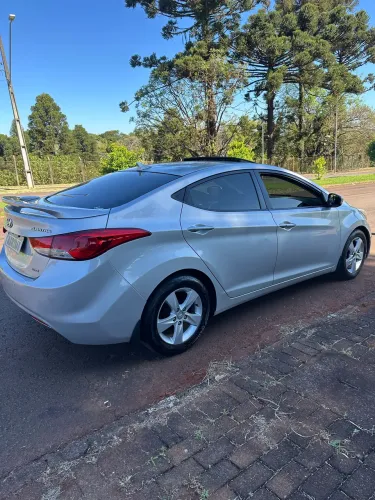 Hyundai Elantra GLS 2.0 16V Flex Aut. 2014