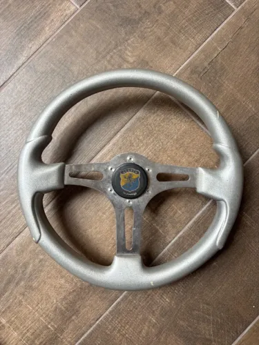 Volante Esportivo de Lancha Abarth