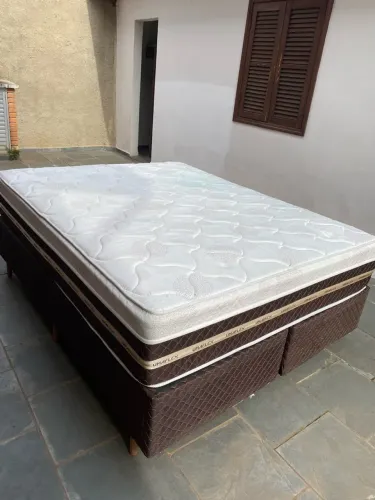 Cama Queem 