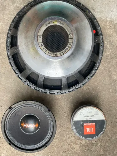 Altofalante Eros 15 4.250 rms medio 6 polegadas 300 watts e driver 250trio 200 rms